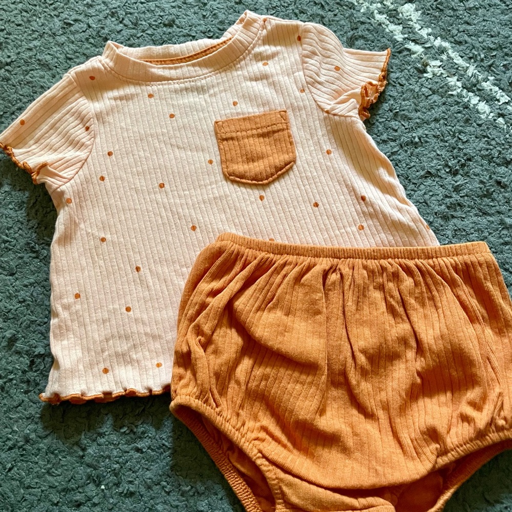 Cat & Jacks - Peach and Orange Outfit Set